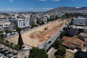 Νέα παράταση για την Εσπλανάδα και το υπόγειο πάρκινγκ στη Γλυφάδα – Αυστηρό μήνυμα προς την ανάδοχο